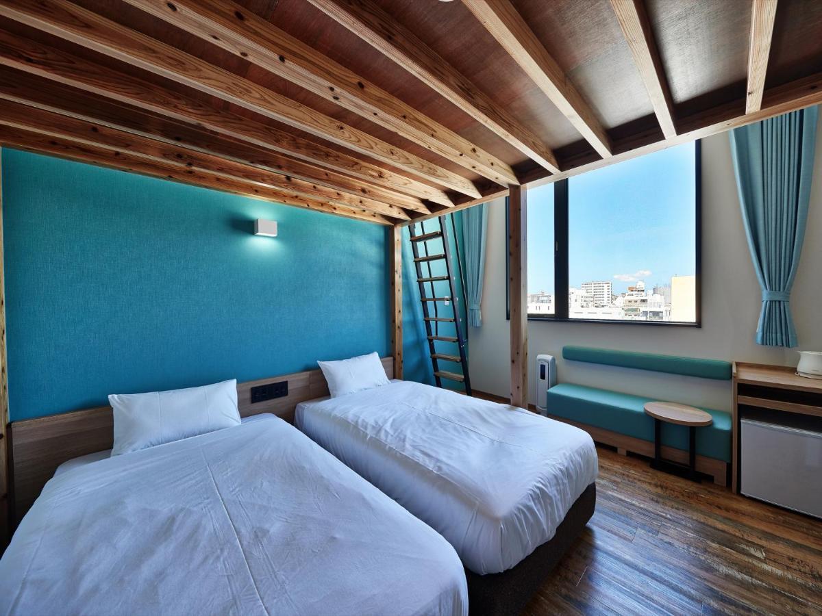 Cabin&Hotel Retime Naha Bagian luar foto